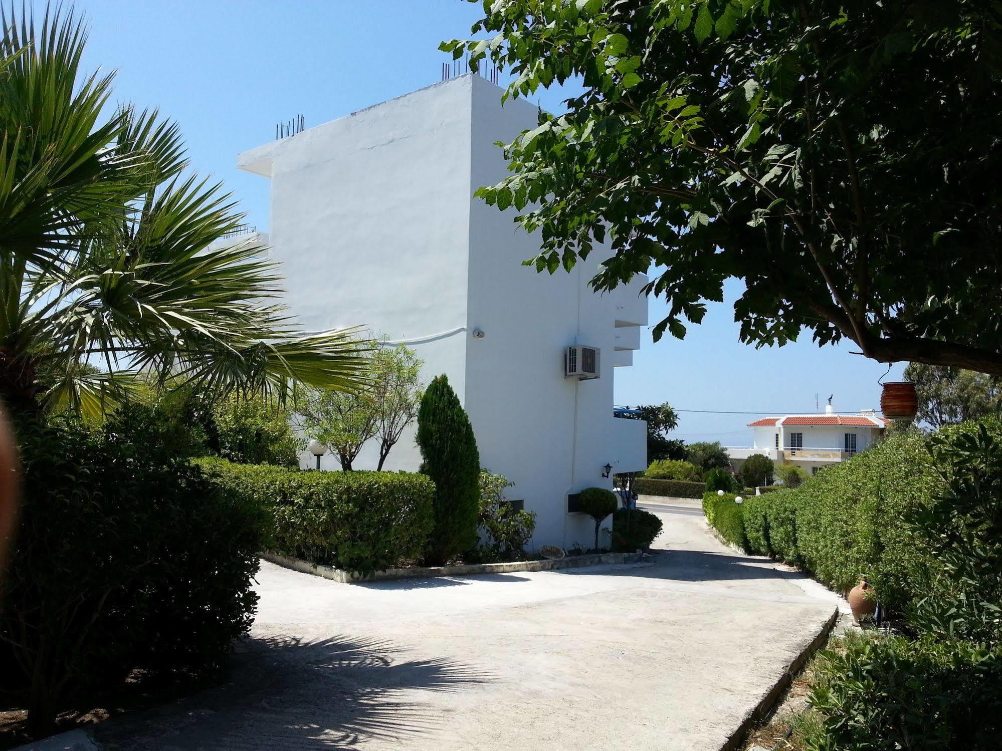 Saint George Ecotel Kalavarda Exterior photo